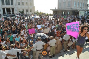 DESOCUPA - foto: RENATO JORGE PINTO